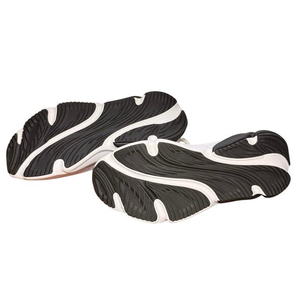 Under Armour UA Charged Rogue 4 White Black Running Shoes Men Size 9 SAMPLE Rare
